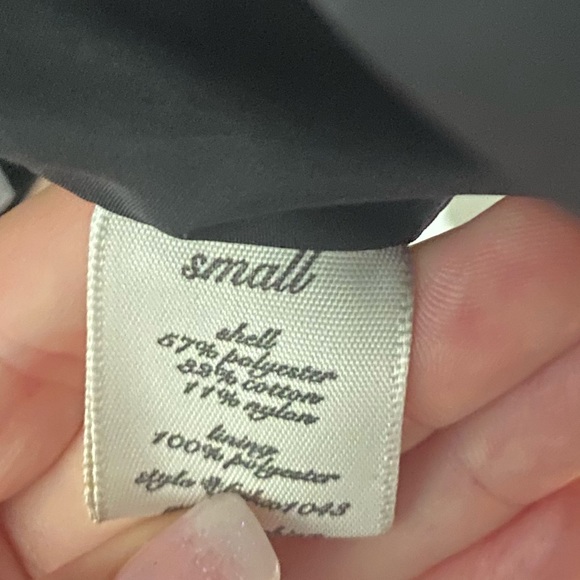 EUC - Black Quilted Vest With Pockets - Picture 5 of 7